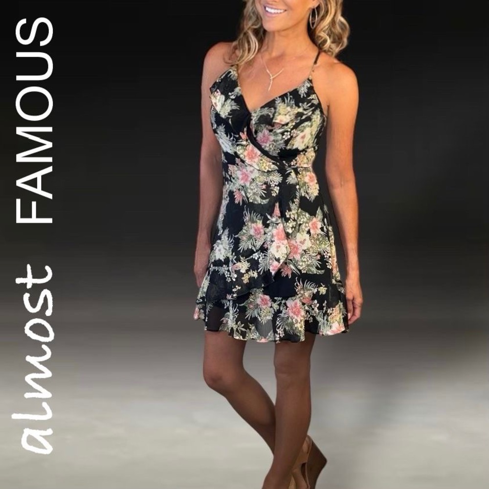 Almost Famous Spaghetti Strap Floral Dress Small